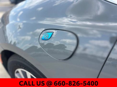 Used 2022 Chrysler Pacifica Touring-L FWD image 16