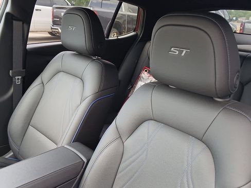 Used 2025 Buick Envista Sport Touring FWD image 19