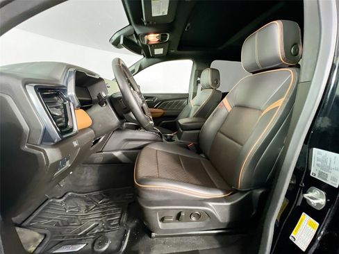 Used 2024 GMC Canyon AT4 w/ AT4 Premium Package image 19