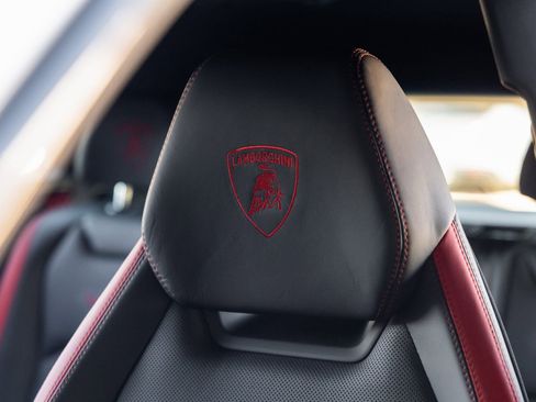 Used 2024 Lamborghini Urus Performante image 31