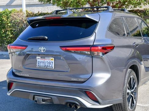 Certified 2022 Toyota Highlander XSE image 9
