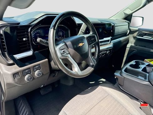 Used 2023 Chevrolet Silverado 1500 LT w/ Protection Package AWD/4WD image 10