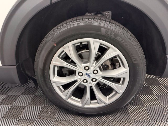 Used 2022 Ford Explorer XLT w/ Equipment Group 202A AWD/4WD image 47