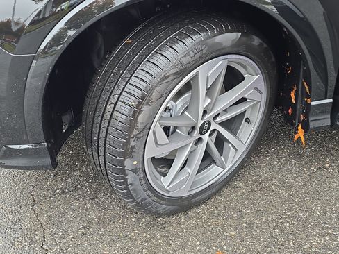 New 2025 Audi Q3 2.0T Premium image 32