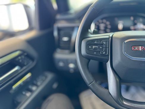 Used 2025 GMC Sierra 1500 AT4 image 7