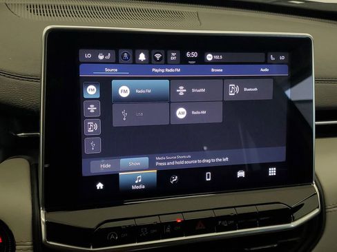 Used 2025 Jeep Compass Limited image 17