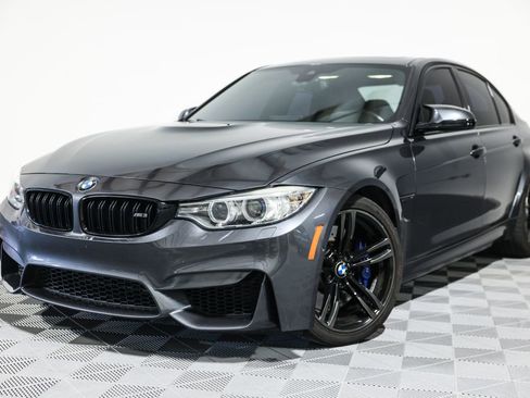 Used 2017 BMW M3 RWD image 9