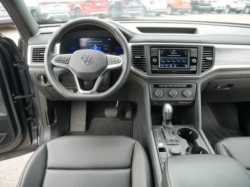 Certified 2023 Volkswagen Atlas Cross Sport SE AWD/4WD image 21