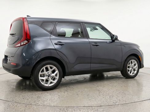 Used 2025 Kia Soul LX w/ LX Technology Package FWD image 9