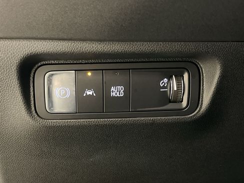 Used 2024 Honda Prologue EX image 32