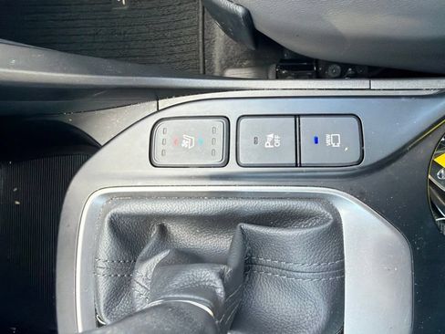Used 2018 Hyundai Santa Fe Limited AWD/4WD image 26