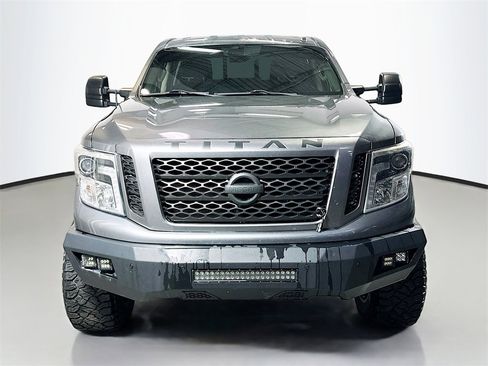 Used 2016 Nissan Titan PRO-4X image 4
