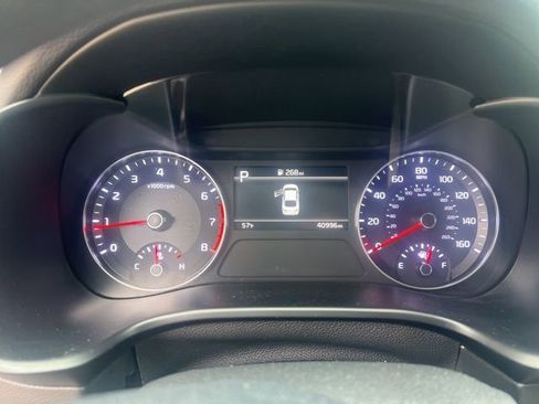 Used 2023 Kia Forte LXS FWD image 5