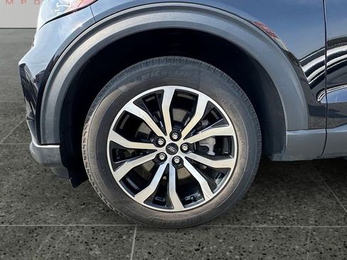 Used 2022 Ford Explorer ST-Line w/ Class IV Trailer Tow Package image 14