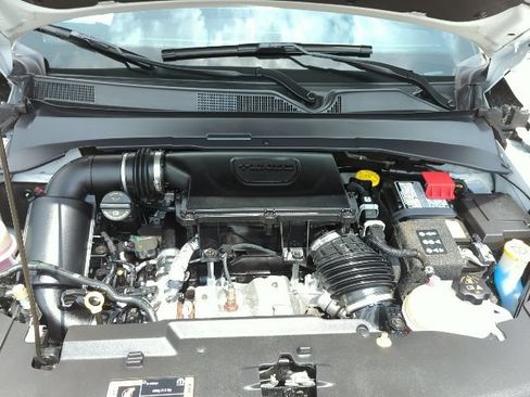 Certified 2025 Jeep Compass Latitude w/ Sun & Sound Group AWD/4WD image 27