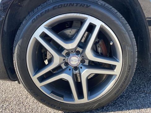 Used 2017 Mercedes-Benz GLS 550 4MATIC image 22