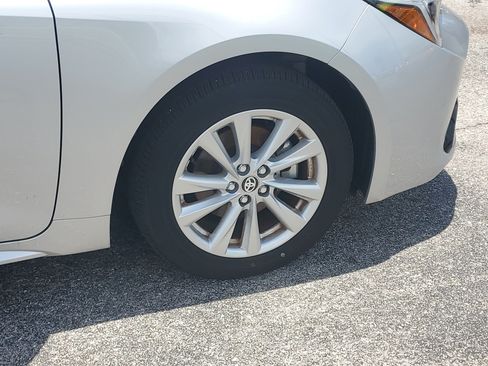 Used 2025 Toyota Corolla SE FWD image 7