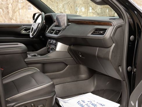 Used 2021 Chevrolet Tahoe Premier w/ Premium Package image 38