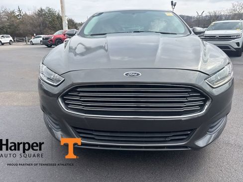 Used 2014 Ford Fusion SE image 8