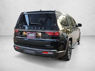 Used 2022 Jeep Wagoneer Series III AWD/4WD video 4