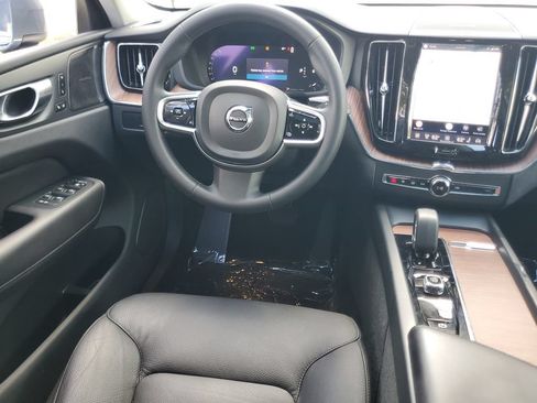 Certified 2023 Volvo XC60 B5 Plus w/ Climate Package FWD image 15