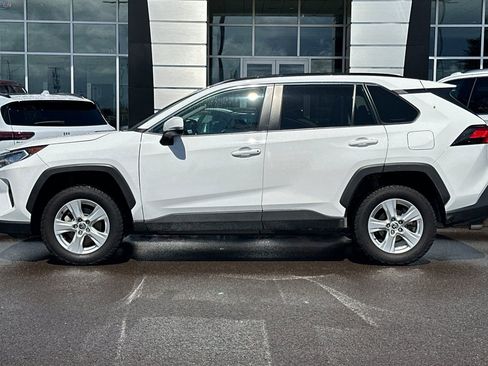 Used 2021 Toyota RAV4 XLE AWD/4WD image 7