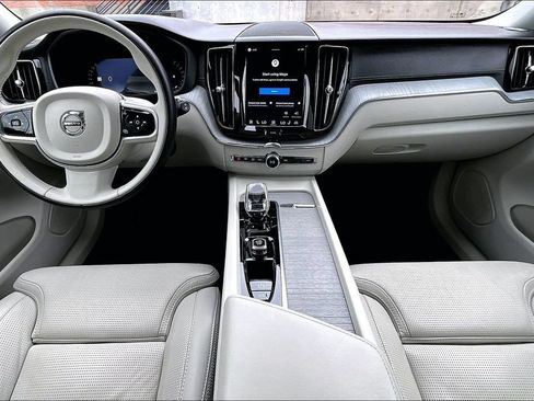 Used 2025 Volvo XC60 B5 Ultra w/ Protection Package Premier AWD/4WD image 20