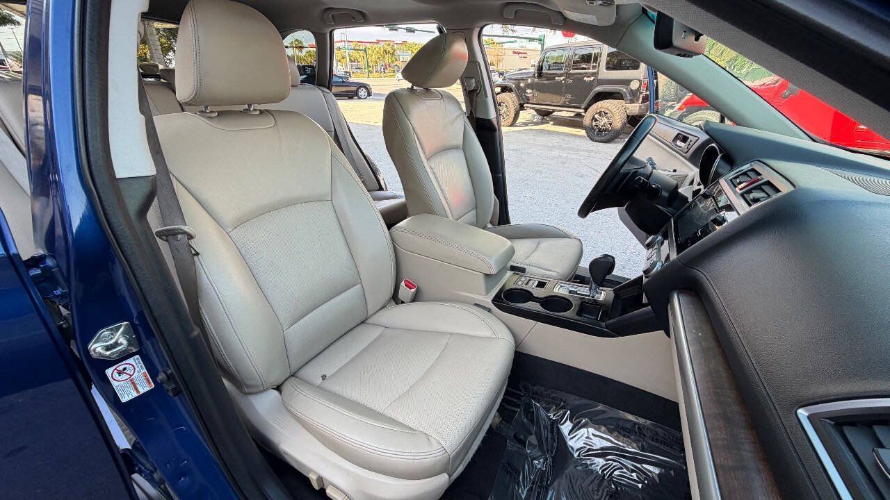 Used 2017 Subaru Outback 2.5i Limited AWD/4WD image 10