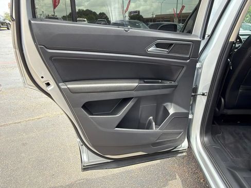 Used 2019 Volkswagen Atlas SEL FWD image 30