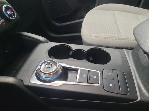 Used 2020 Ford Escape SE image 26