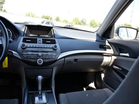 Used 2012 Honda Accord LX image 21
