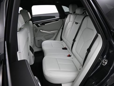 New 2026 Porsche Macan S AWD/4WD image 25