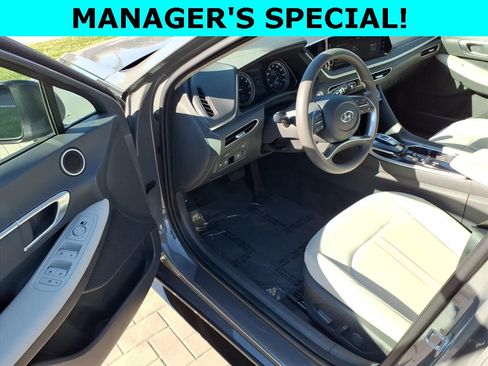 Used 2023 Hyundai Sonata SEL w/ Winter Weather Package image 11
