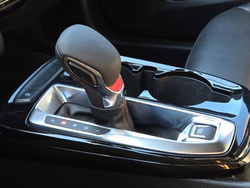 Used 2024 Chevrolet Trax RS w/ Driver Confidence Package image 23