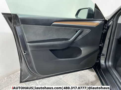 Used 2025 Tesla Model Y Long Range RWD image 41
