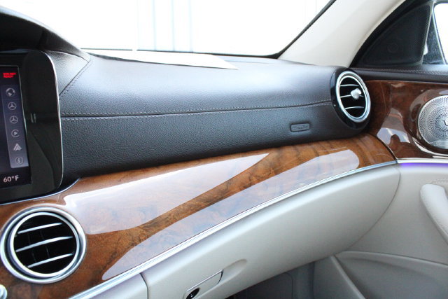 Used 2018 Mercedes-Benz E 300 image 19