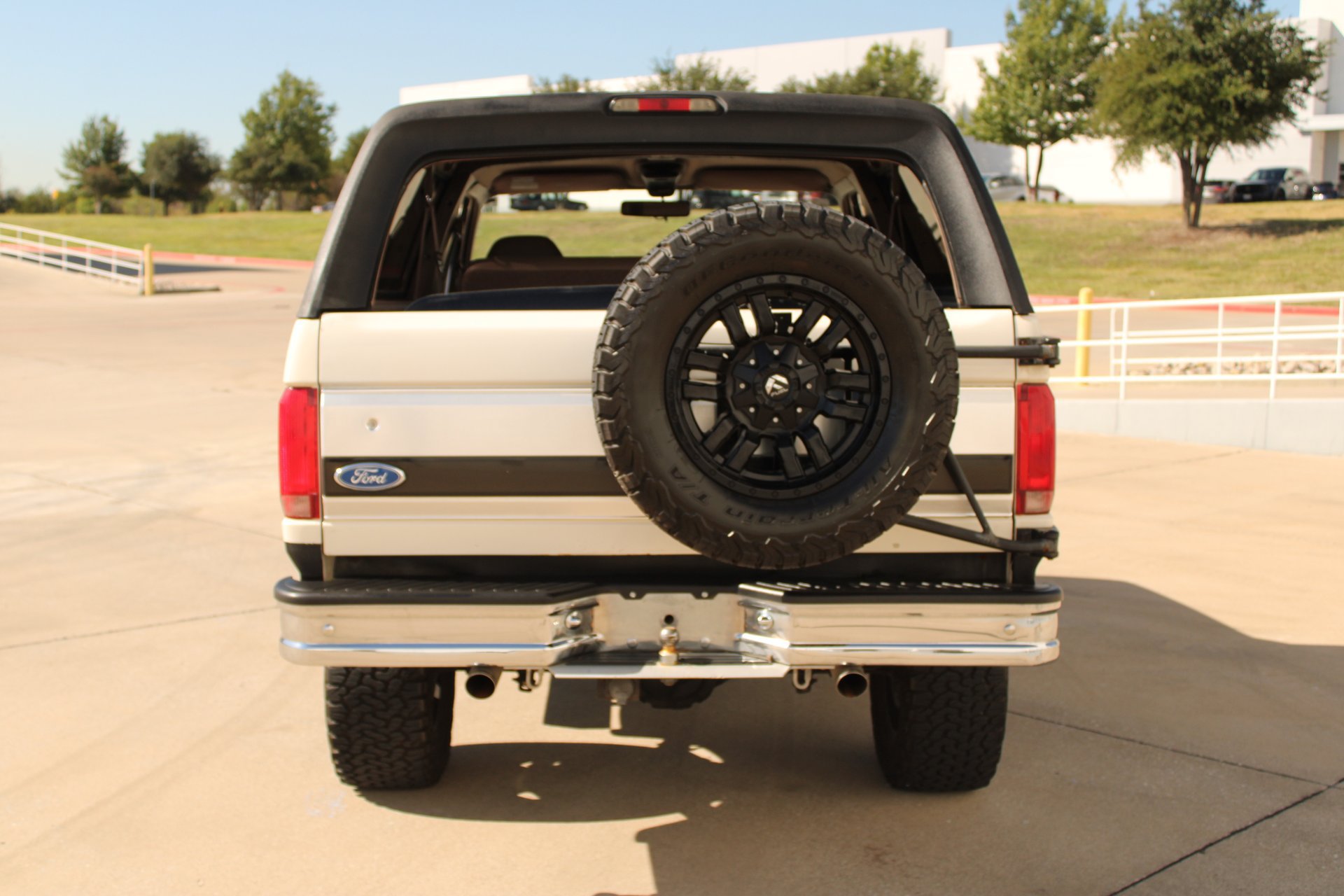 Used 1995 Ford Bronco Eddie Bauer AWD/4WD image 11