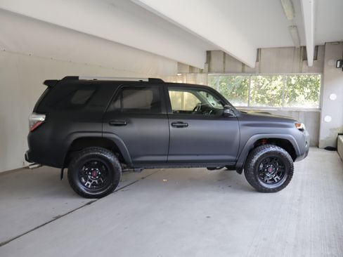 Used 2015 Toyota 4Runner TRD Pro AWD/4WD image 4