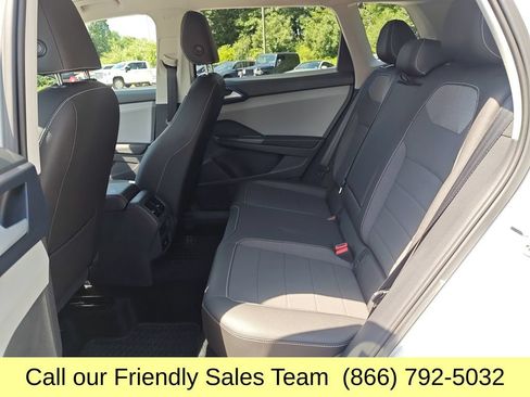 Used 2024 Volkswagen Taos SE w/ Black Wheel Plus Package AWD/4WD image 24