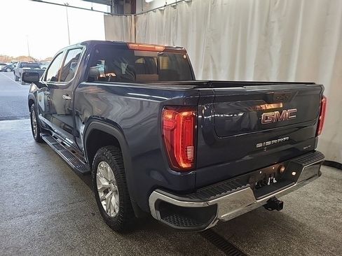 Used 2022 GMC Sierra 1500 SLT w/ SLT Premium Package image 2