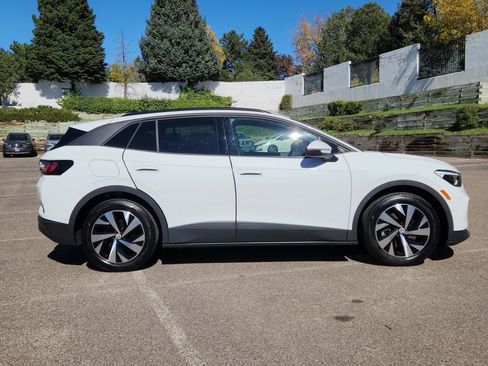 Certified 2024 Volkswagen ID.4 Standard image 2