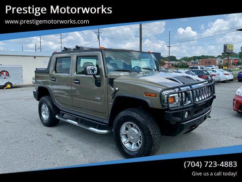 Used 2005 HUMMER H2 SUT w/ Preferred Equipment Group image 1