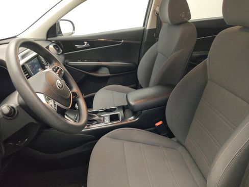 Used 2019 Kia Sorento AWD image 17