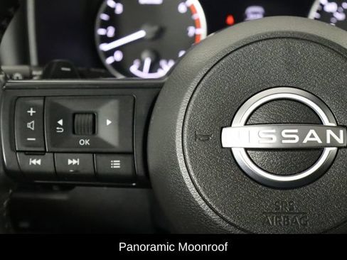 Used 2024 Nissan Rogue SV w/ SV Premium Package FWD image 8