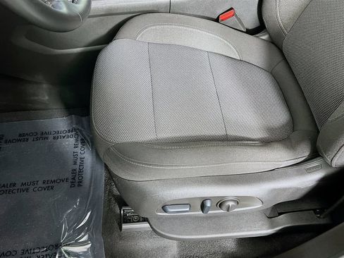 Used 2023 Chevrolet Traverse LT AWD/4WD image 18