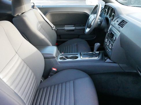 Used 2013 Dodge Challenger R/T image 11