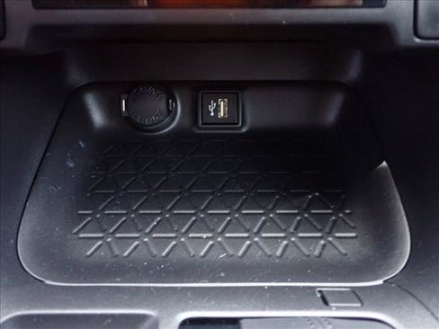 Used 2024 Toyota RAV4 LE AWD/4WD image 18
