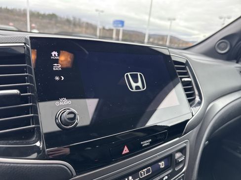 Used 2023 Honda Passport EX-L image 10