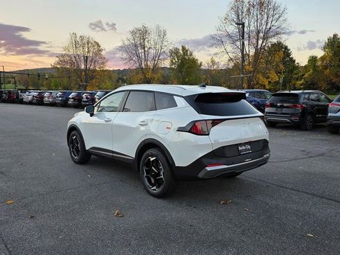 New 2026 Kia Sportage EX image 5