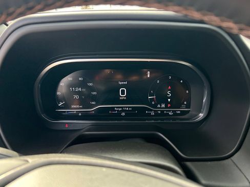 Used 2023 GMC Yukon XL AT4 w/ Max Trailering Package AWD/4WD image 18